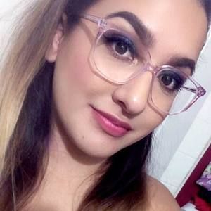 Meet your Posher, Valeria